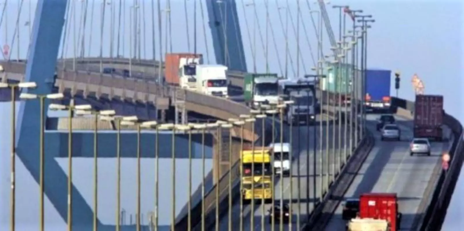 Die Köhlbrandbrücke im Hamburger Hafen muss wieder gesperrt werden. Foto: zv